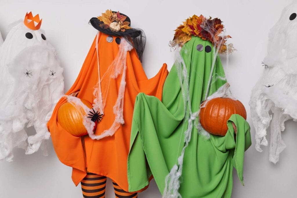 How to make a ghost costume for Halloween with colorful sheets