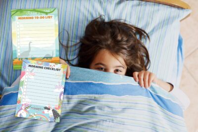 Great ways to wake up kids in a positive way and printable morning checklists